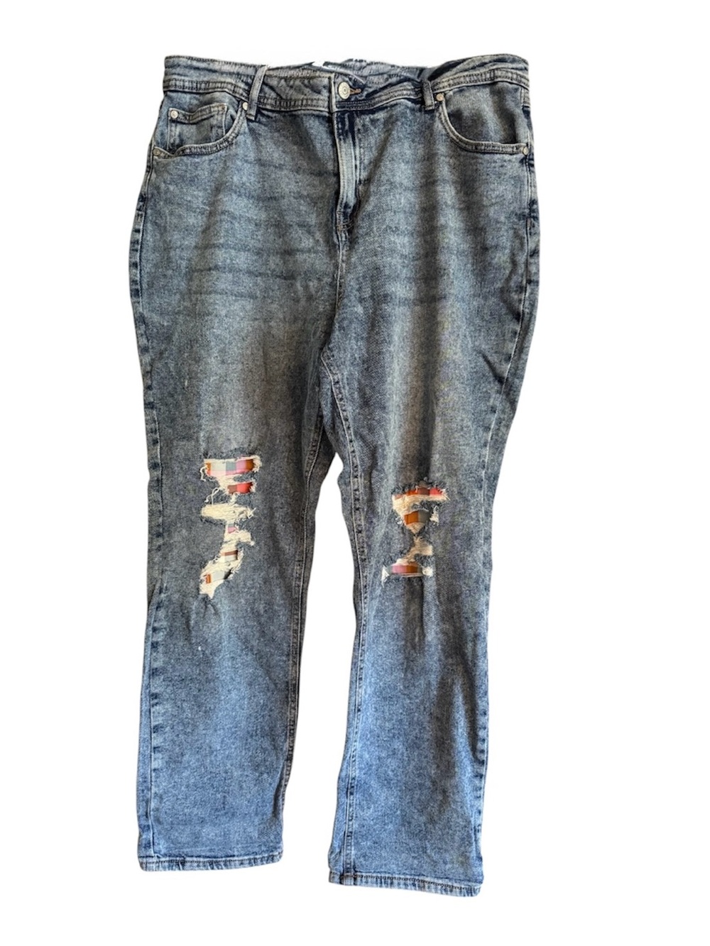 NWT Distressed Women’s Jeans